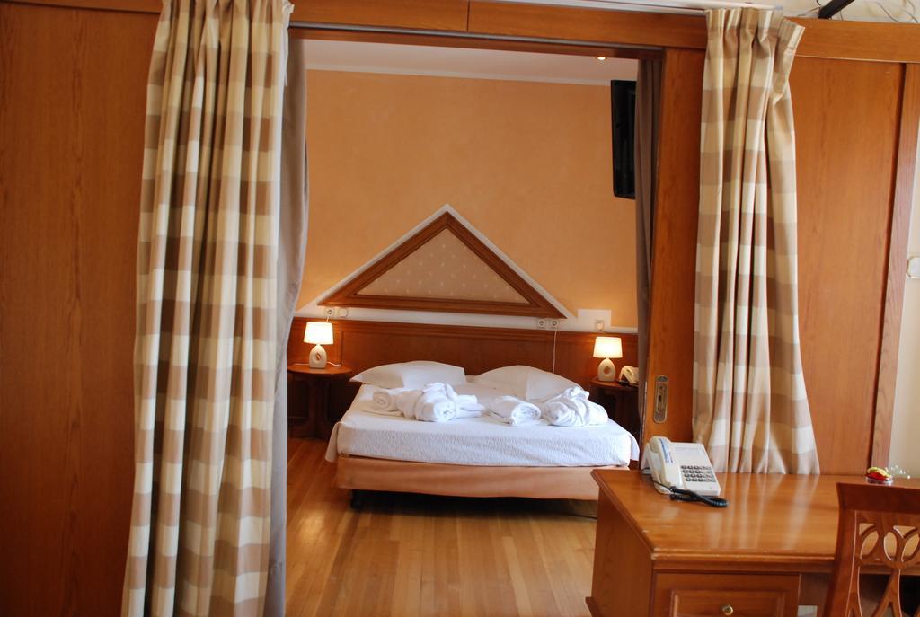 Delphi Palace Habitación foto